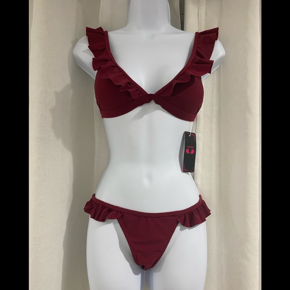 New!!SHEKINI Ladies Ruffled Bugundy 2 Piece Swim Suit. Size XS